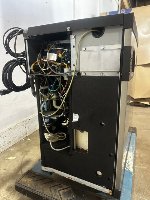 MANITOWOC IB0696YC-161 HALF DICE CUBE ICE MACHINE 560-640LB/24HR 1ph 115v