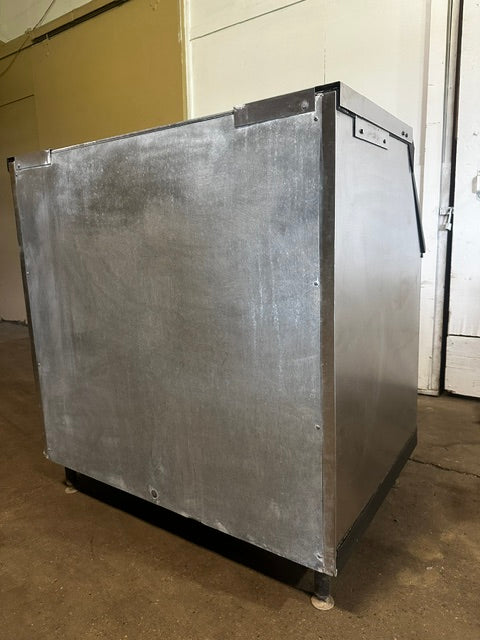 "MANITOWOC S970" HD COMMERCIAL 50"H x 48"W x 33"D  ICE BIN ON LEGS, 710LBS