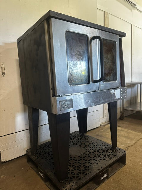 "SOUTHBEND"H.D COMMERCIAL NATURAL GAS CONVECTION OVEN WITH 3 RACKS