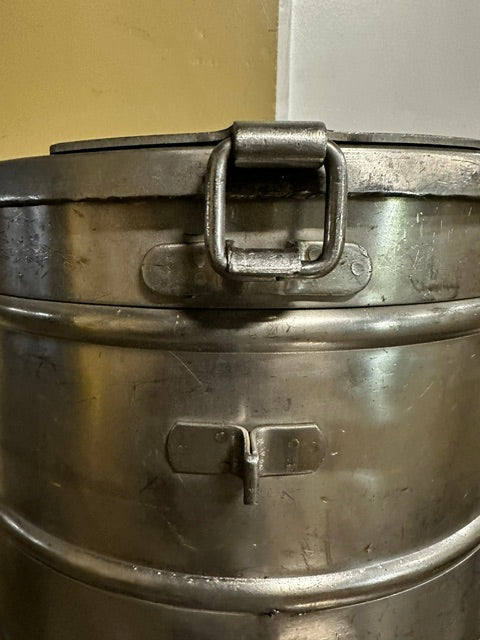 "AER VOID" MODEL 101 THERMAL FOOD CARRIER (HOT AND COLD)26"H x 14.5"W x 14.5"D