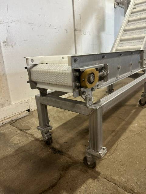 H.D COMMERCIAL S.S INCLINED FOOD GRADE/BELT CONVEYOR, 69"H x 112"L x 20"D, 220V
