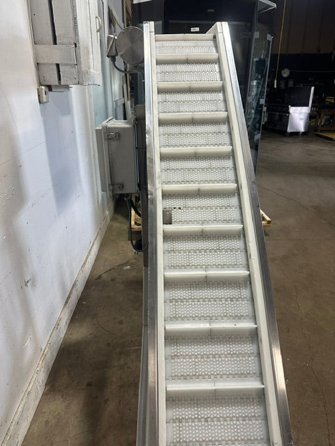 H.D COMMERCIAL S.S INCLINED FOOD GRADE/BELT CONVEYOR, 69"H x 112"L x 20"D, 220V