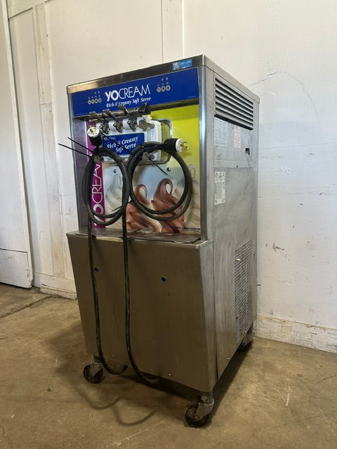 "TAYLOR 754-27" H.D COMMERCIAL 1 PH SOFT SERVE ICE CREAM FREEZER