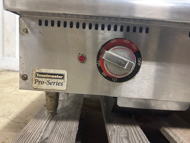 "TOASTMASTER PRO SERIES"ELECTRIC 3PH 48"W GRIDDLE W/ THERMOSTATIC CONTROLS (CT)