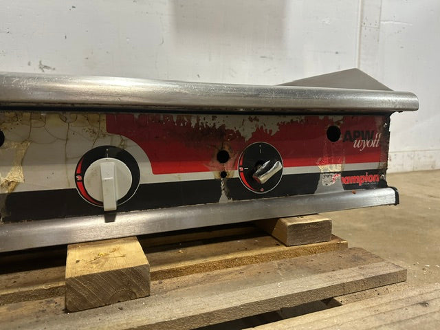 "APW WYOTT CHAMPION COOK SERIES" H.D COMMERCIAL N GAS 48"W COUNTERTOP GRIDDLE