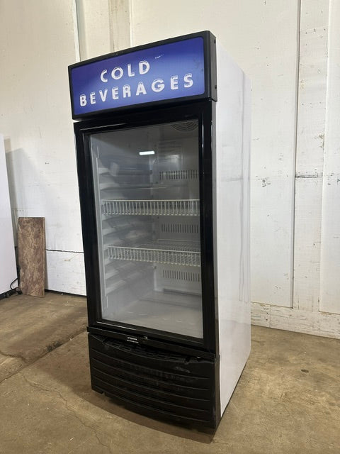 "AVANTI BCC6Q1BG"&nbsp; LED LIGHTED BEVERAGE DISPLAY COOLER/REFRIGERATOR, 115V 1PH