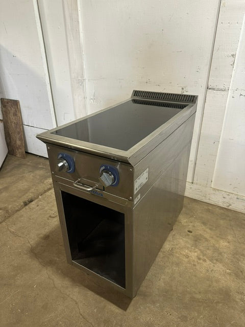 "ELECTROLUX AIZ16" H.D COMMERCIAL ELECTRIC INDUCTION RANGE/COOKER 200-240V, 1PH