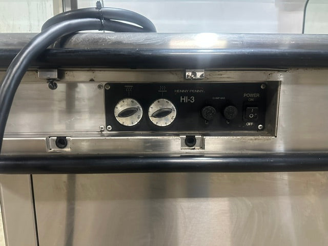 "HENNY PENNY HMI-103" HD COM LIGHTED / HEATED HOT FOOD DISPLAY/WARMER ON CASTER