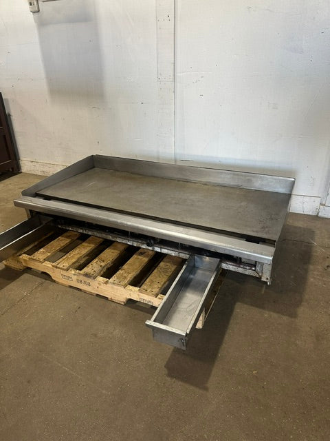 H.D COMMERCIAL N GAS 60"W COUNTERTOP GRIDDLE, 14"H x 60"W x 32"D