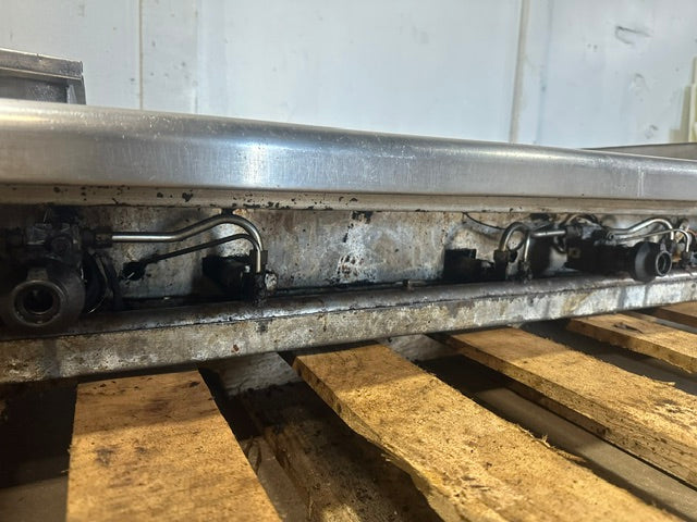 H.D COMMERCIAL N GAS 60"W COUNTERTOP GRIDDLE, 14"H x 60"W x 32"D