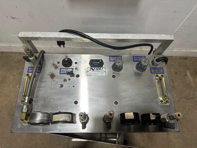 "N2U N2BC" HIGH VOLUME NITROGEN GENERATOR W/BUILT IN GAS BLENDER, 950 hrs