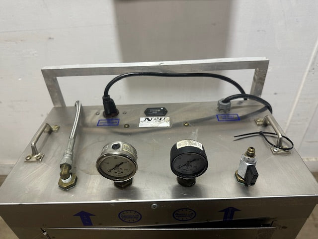 "N2U N2C" HIGH VOLUME NITROGEN GENERATOR W/BUILT IN GAS BLENDER,1758 hrs