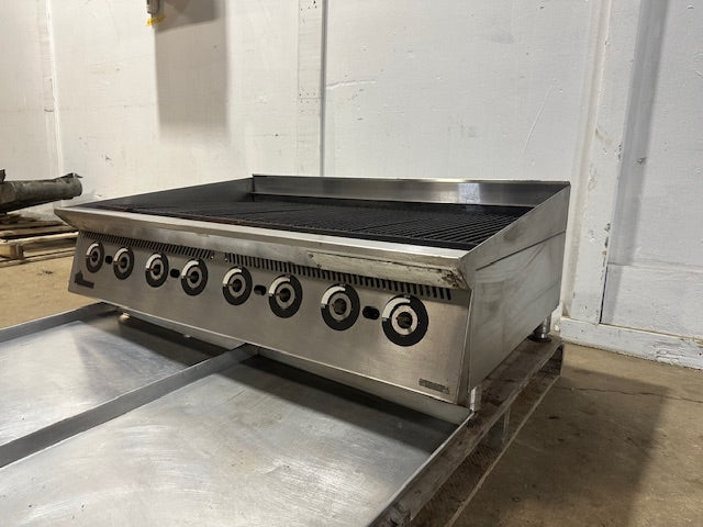 "ULTRA MAX" H.D COMMERCIAL 48"W NATURAL GAS COUNTER TOP CHARBROILER