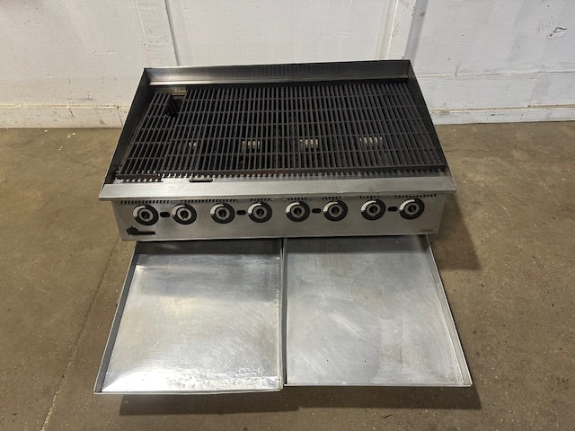 "ULTRA MAX" H.D COMMERCIAL 48"W NATURAL GAS COUNTER TOP CHARBROILER