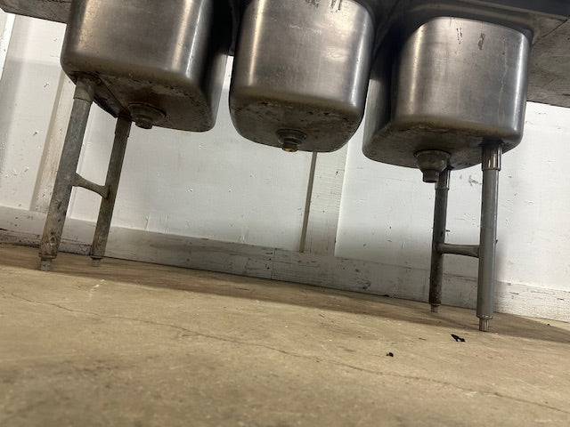 HEAVY DUTY COMMERCIAL  STAINLESS STEEL 3 COMPARTMENT SINK 44x93x22.5, 17 GAUGE, HOT/COLD FAUCET