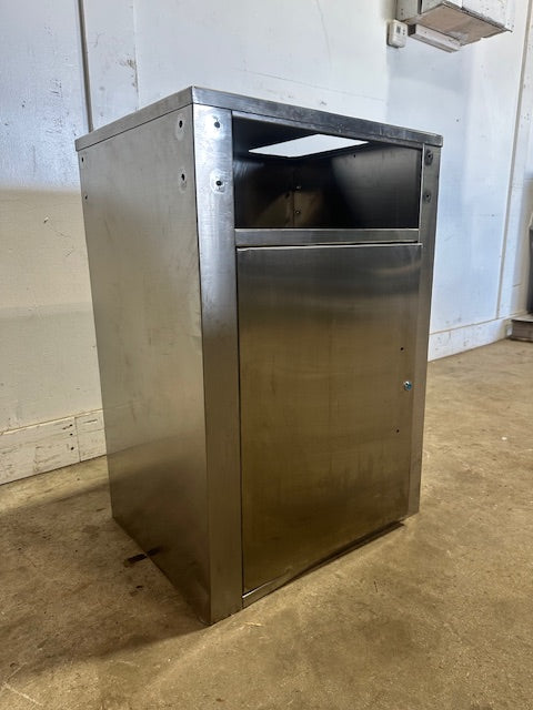 COMMERCIAL STAINLESS STEEL UNDER COUNTER/UNDER BAR BAR BOTTLE DISPENSER