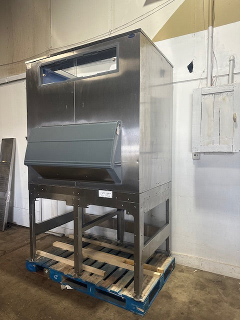 "FOLLETT ITS2250SG-60"HD COMMERCIAL 97"H x 60"W x 46"D ICE STORAGE BIN ,2133 LBS