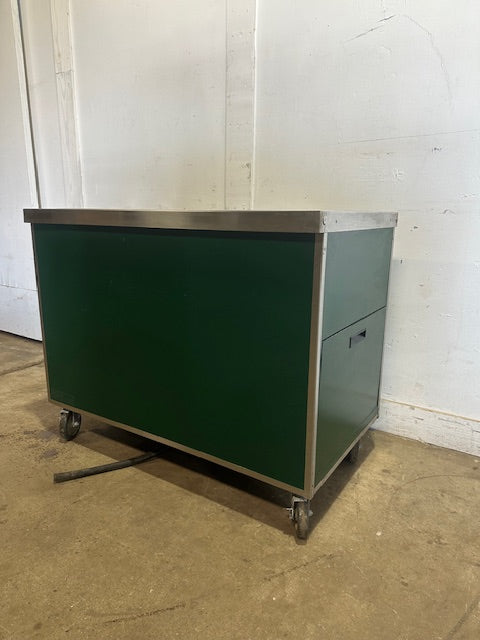 "CUSTOM BUILT"HD COMMERCIAL 2 HOT WELL AND 1 REFRIGERATED WELL SERVING TABLE 1PH