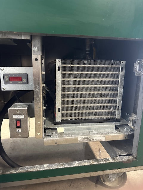 "CUSTOM BUILT"HD COMMERCIAL 2 HOT WELL AND 1 REFRIGERATED WELL SERVING TABLE 1PH