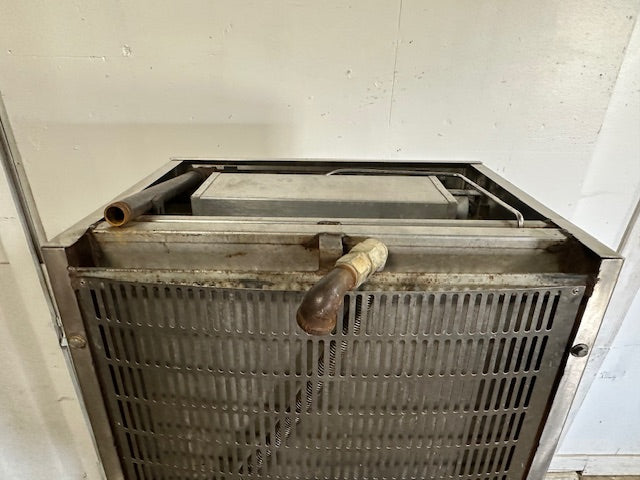 "JADE PRODUCT JSR 246T-24"COMMERCIAL 24"W GRIDDLE W/OVEN AND FRY TOP, 24000 BTU