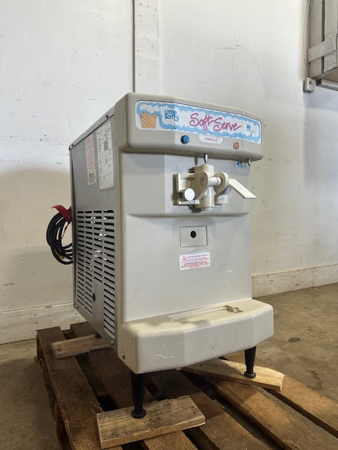 "TAYLOR 142-12" COUNTER TOP 1 PH AIR COOL SOFT SERVE ICE CREAM MACHINE, 115V