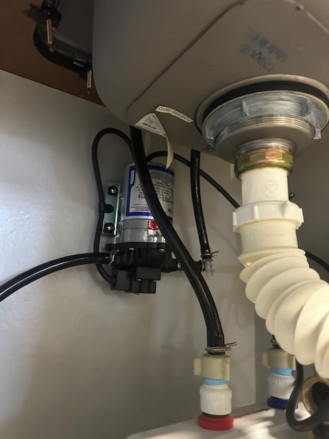 "CUSTOM BUILT" COMMERCIAL PORTABLE HAND WASH SINK W/EeMAX WATER HEATET TANK