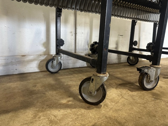 "BEST FLEX 200"SKATE WHEEL CONVEYOR 67"L x 31"H (COMPRESS) -198"L x 48"H(EXPAND)