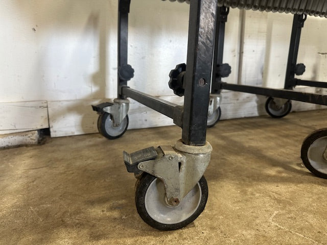 "BEST FLEX 200"SKATE WHEEL CONVEYOR 67"L x 31"H (COMPRESS) -198"L x 48"H(EXPAND)