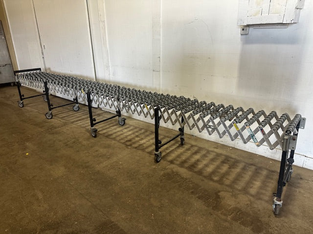 "BEST FLEX 200"SKATE WHEEL CONVEYOR 67"L x 31"H (COMPRESS) -198"L x 48"H(EXPAND)