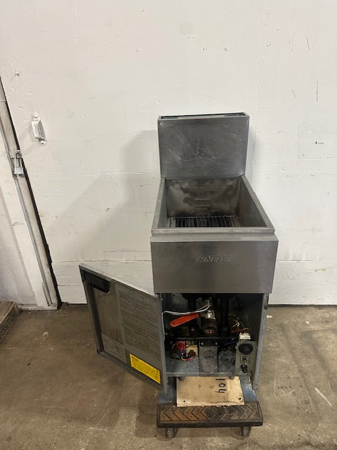 "ANETS SLG 40" N GAS COMMERCIAL DEEP FRYER ON LEGS, 40LBS 90,000BTU