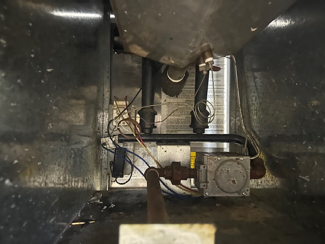 "ANETS SLG 40" N GAS COMMERCIAL DEEP FRYER ON LEGS, 40LBS 90,000BTU