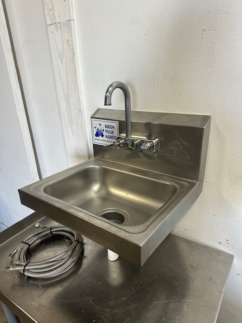 "ADVANCE TABCO" STAINLESS STEEL WALL MOUNTED HAND WASH SINK, 19x17 1/8"x15 1/8"