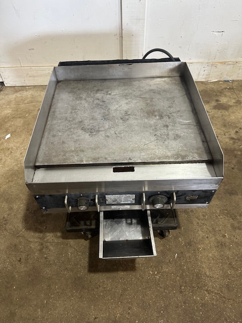 STAR 24" 624TF 20,000 BTU PROPANE THERMOSTATIC COUNTERTOP GRIDDLE