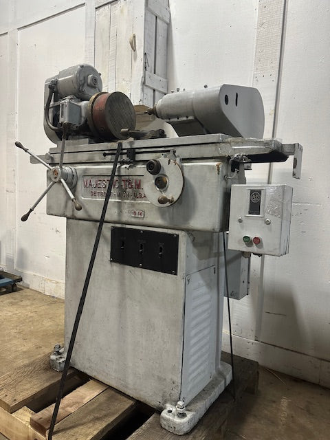 T&M MAJESTIC G 14 UNIVERSAL CYLINDRICAL GRINDER,460V,SPINDLE MOTOR 440V,3300 RPM;