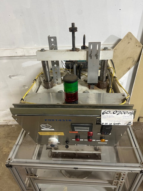 SONIC EASE INC. M/C #1334 INDUSTRIAL PNEUMATIC C-FRAME HOT PLATE SEALER MACHINE