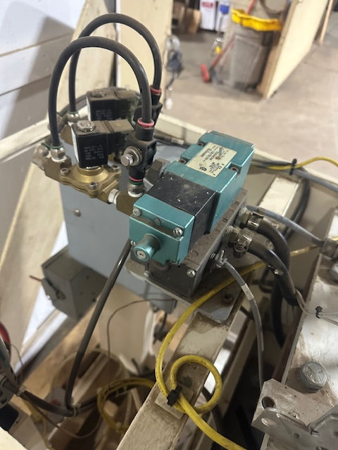 SONIC EASE INC. M/C #1334 INDUSTRIAL PNEUMATIC C-FRAME HOT PLATE SEALER MACHINE