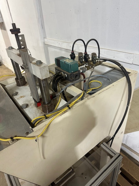 SONIC EASE INC. M/C #1334 INDUSTRIAL PNEUMATIC C-FRAME HOT PLATE SEALER MACHINE