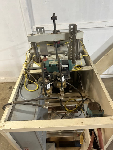 SONIC EASE INC. M/C #1334 INDUSTRIAL PNEUMATIC C-FRAME HOT PLATE SEALER MACHINE