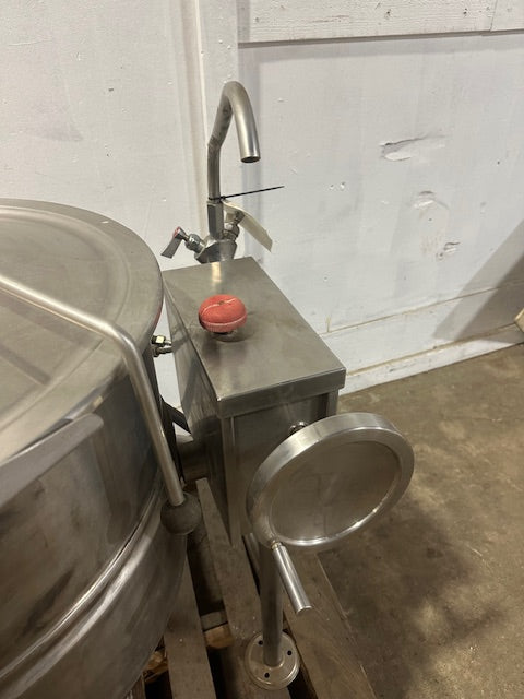 CLEVELAND KDL-40T COMMERCIAL H.D. STAINLESS STEEL 40 GALLON DIRECT STEAM KETTLE