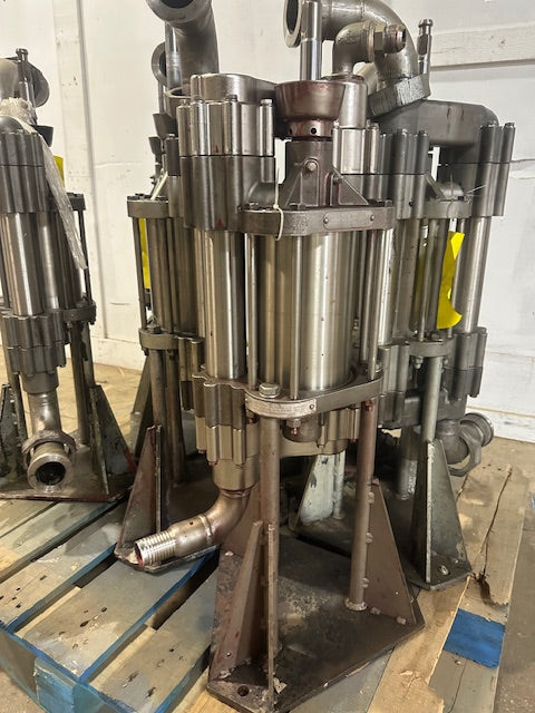 LOT OF 6 INDUSTRIAL GRACO 218-524 STAINLESS STEEL DISPLACEMENT PUMPS