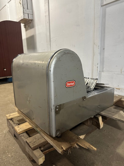 BERKEL INCORPORATED MB378 1ph ELECTRIC BREAD SLICING MACHINE