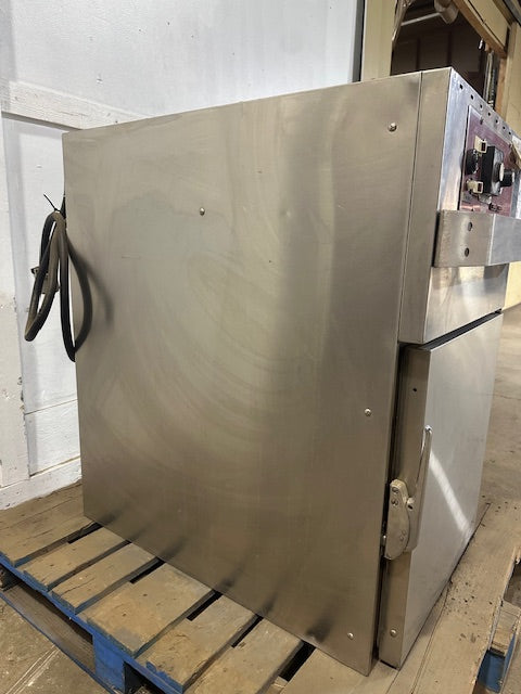 NEVO CORP CTO-1 ELECTRIC 3PH COOK AND HOLD OVEN w/ 4 WIRE RACKS INCLUDED