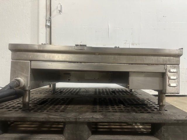 ACCUTEMP EGF2083A3608 ELECTRIC 3PH COMMERCIAL THERMOSTATIC STEAM CHAMBER GRIDDLE - Second Life - Equipment - collection_name