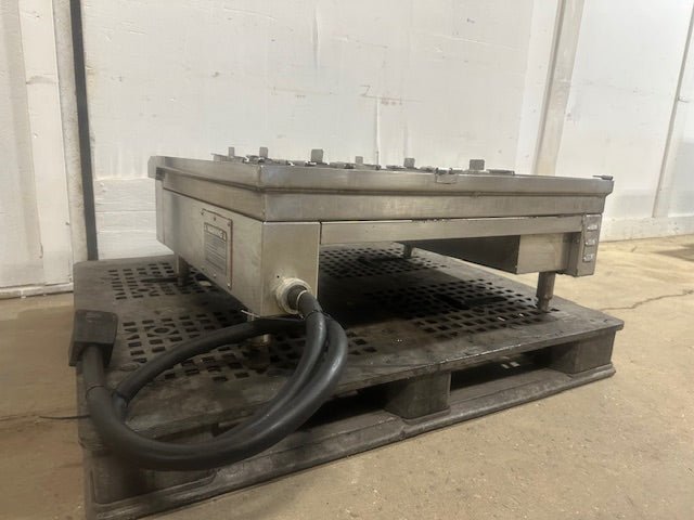 ACCUTEMP EGF2083A3608 ELECTRIC 3PH COMMERCIAL THERMOSTATIC STEAM CHAMBER GRIDDLE - Second Life - Equipment - collection_name