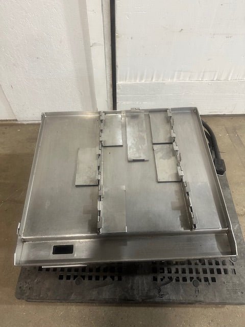 ACCUTEMP EGF2083A3608 ELECTRIC 3PH COMMERCIAL THERMOSTATIC STEAM CHAMBER GRIDDLE - Second Life - Equipment - collection_name