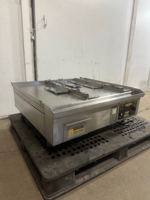 ACCUTEMP EGF2083A3608 ELECTRIC 3PH COMMERCIAL THERMOSTATIC STEAM CHAMBER GRIDDLE - Second Life - Equipment - collection_name