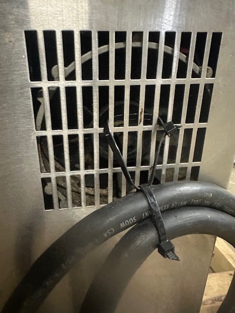 ACCUTEMP STEAM N HOLD 240D6 - 300 ELECTRIC 1ph COUNTERTOP CONVECTION STEAMER - Second Life - Equipment - collection_name