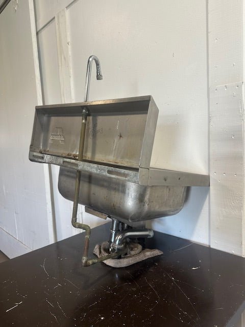ADVANCE FOOD SERVICE HANDS FREE STAINLESS STEEL WALL MOUNTED HAND WASH SINK - Second Life - Equipment - collection_name