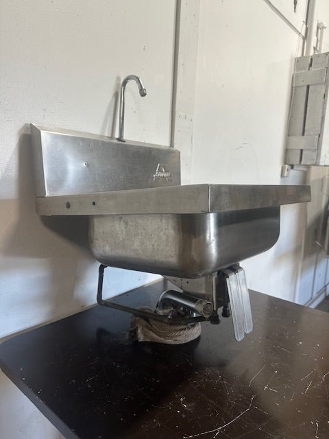 ADVANCE FOOD SERVICE HANDS FREE STAINLESS STEEL WALL MOUNTED HAND WASH SINK - Second Life - Equipment - collection_name