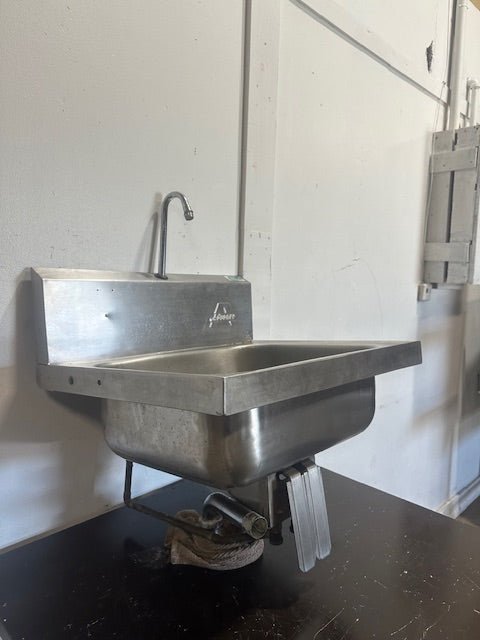 ADVANCE FOOD SERVICE HANDS FREE STAINLESS STEEL WALL MOUNTED HAND WASH SINK - Second Life - Equipment - collection_name